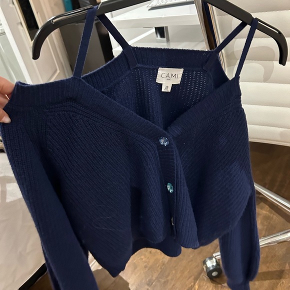 CAMI NYC sweater - Picture 2 of 2